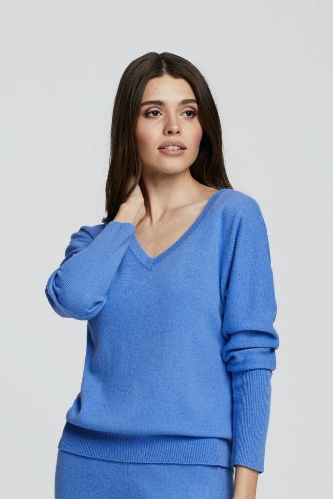 sku: W23-00CH1216 | Brand: Marc Andre  | Size: 36 38 40 42 44 46  | Colors: Синий  | Бренды Marc&Andre | Кашемир Джемперы | Title: Джемпер ENTWINED