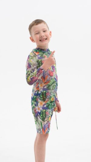 sku: 23002538 | Brand: RoDaSoleil  | Size: 104 110 116 122 128 134 140 146  | Colors: Цветной  | Бренды RoDaSoleil | Детские купальники | Title: Футболка ГЕПАРДЫ с капюшоном