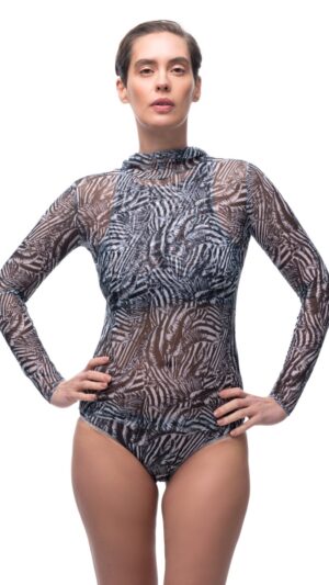 sku: 23000794 | Brand: RoDaSoleil  | Size: XSmall Small Medium Large XLarge  | Colors: Серый  | Бренды RoDaSoleil | Пляжная одежда | Title: Футболка ПСЕВДОЗЕБРА с капюшоном