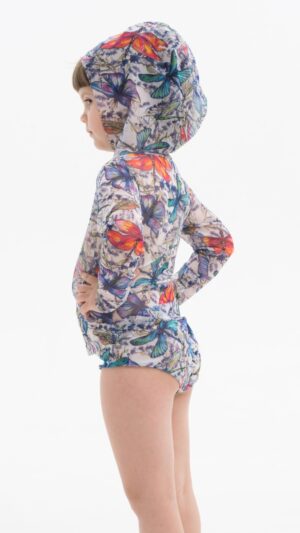 sku: 23002595 | Brand: Roda Soleil  | Size: 104 110 116 122 128 134 140 146  | Colors: Цветной  | Бренды RoDa Soleil | Детские купальники | Title: Футболка СТРЕКОЗЫ с капюшоном