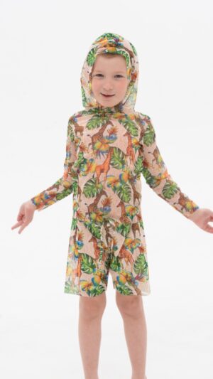 sku: 23002553 | Brand: RoDaSoleil  | Size: 104 110 116 122 128 134 140 146  | Colors: Цветной  | Бренды RoDaSoleil | Детские купальники | Title: Футболка ЖИРАФЫ с капюшоном