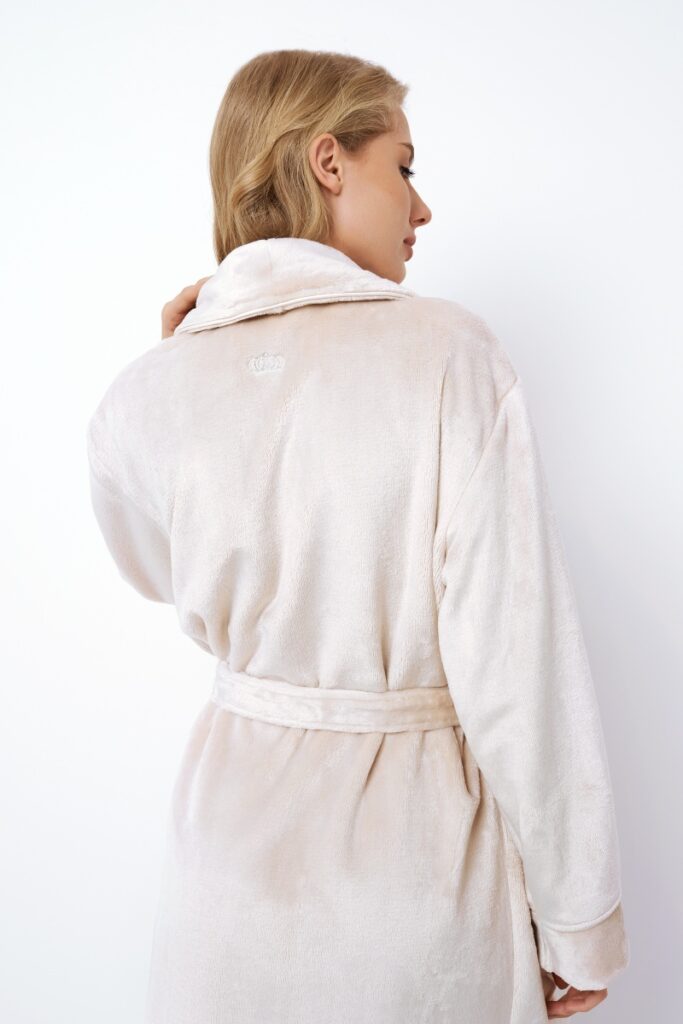 sku: EVA | Brand: Aruelle  | Size: XSmall Small Medium Large XLarge XXLarge  | Colors: Кремовый  | Бренды Aruelle | Домашняя одежда Халаты | Title: Халат EVA