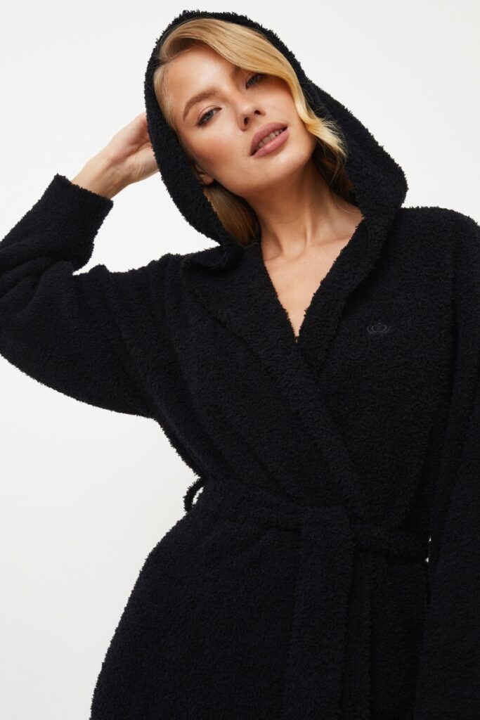 sku: RORY | Brand: Aruelle  | Size: XSmall Small Medium Large XLarge  | Colors: Черный  | Бренды Aruelle | Домашняя одежда Халаты | Title: Халат RORY