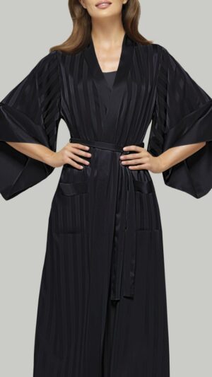 sku: W22-00SS101-L | Brand: Marc Andre  | Size: 36 38 40 42 44 46  | Colors: Черный  | Бренды Marc&Andre | Домашняя одежда Халаты | Title: Халат SILK STORY