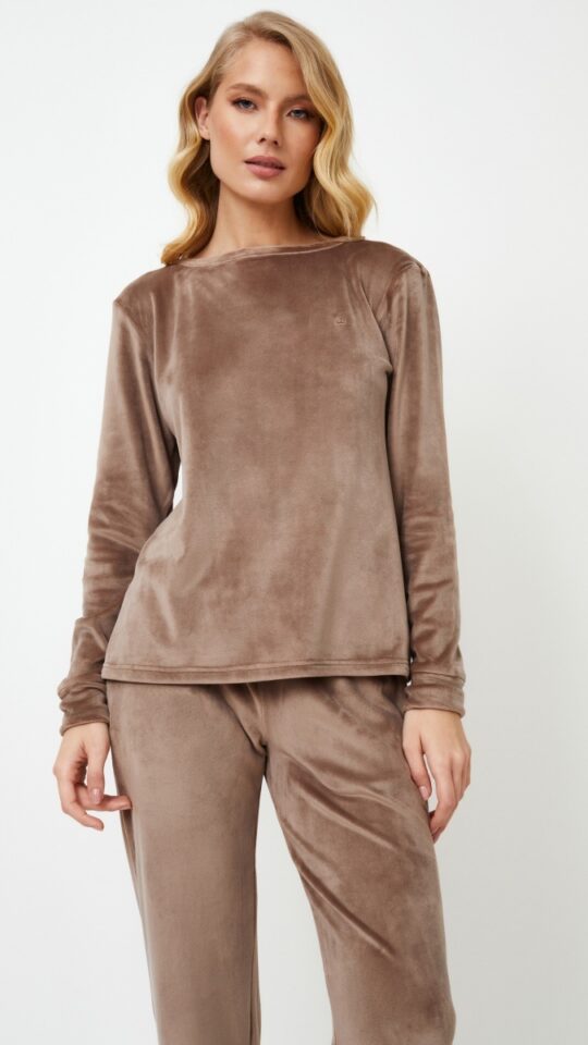 sku: CHIARRA | Brand: Aruelle  | Size: XSmall Small Medium Large XLarge XXLarge  | Colors: Кофейный  | Бренды Aruelle | Домашняя одежда Костюмы | Title: Костюм с брюками CHIARRA