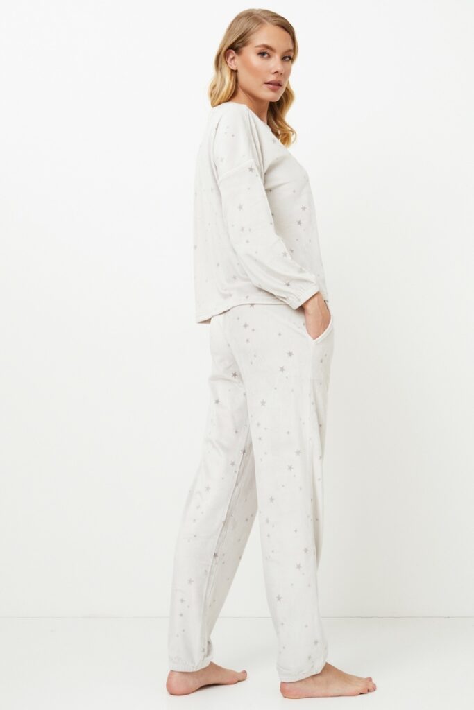 sku: MEREDITH | Brand: Aruelle  | Size: XSmall Small Medium Large XLarge XXLarge  | Colors: Светло-серый  | Бренды Aruelle | Домашняя одежда Костюмы | Title: Костюм с брюками MEREDITH