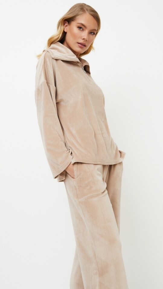 sku: QUINN | Brand: Aruelle  | Size: XSmall Small Medium Large XLarge XXLarge  | Colors: Латте  | Бренды Aruelle | Домашняя одежда Костюмы | Title: Костюм с брюками QUINN