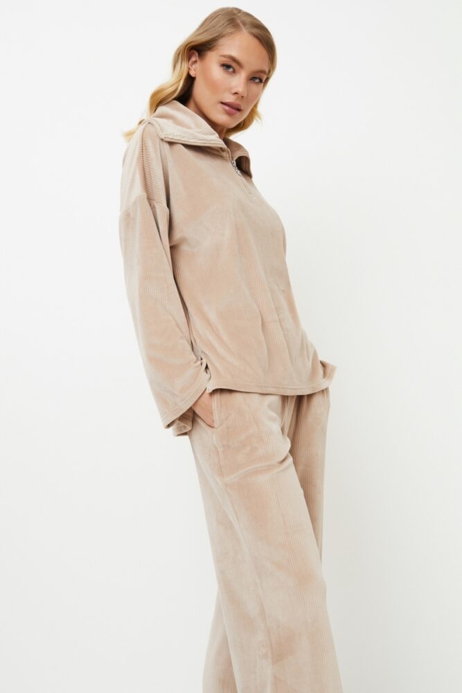 sku: QUINN | Brand: Aruelle | Size: XSmall Small Medium Large XLarge XXLarge | Colors: Латте | Бренды Aruelle | Домашняя одежда Костюмы | Title: Костюм с брюками QUINN