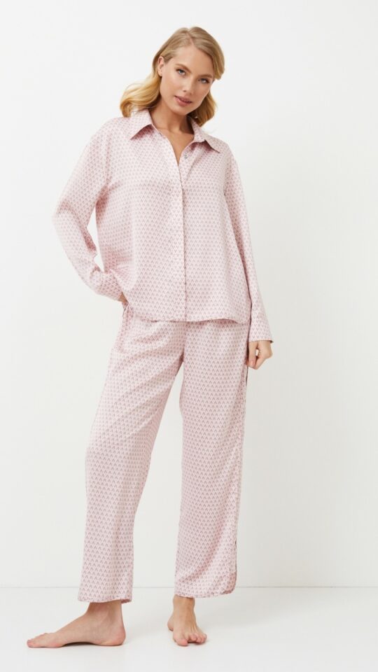 sku: AURELIA | Brand: Aruelle  | Size: XSmall Small Medium Large XLarge XXLarge  | Colors: Светло-Розовый  | Бренды Aruelle | Домашняя одежда Пижамы | Title: Пижама с брюками AURELIA