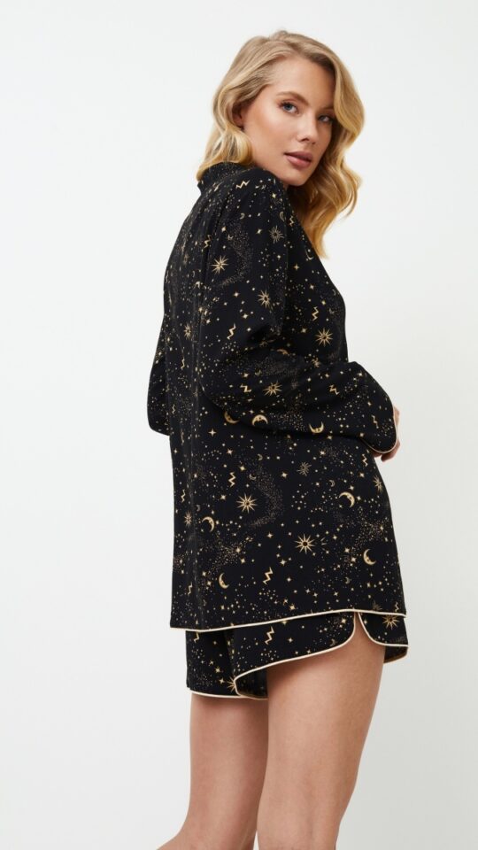 sku: ALEXANDRA | Brand: Aruelle  | Size: XSmall Small Medium Large XLarge XXLarge  | Colors: Черный  | Бренды Aruelle | Домашняя одежда Пижамы | Title: Пижама с шортами ALEXANDRA