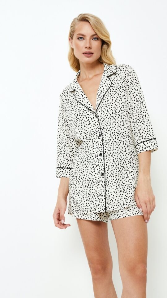 sku: BETHANY | Brand: Aruelle  | Size: XSmall Small Medium Large XLarge XXLarge  | Colors: Молочный/Черный  | Бренды Aruelle | Домашняя одежда Пижамы | Title: Пижама с шортами BETHANY