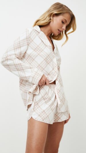 sku: CAMILLE | Brand: Aruelle  | Size: XSmall Small Medium Large XLarge XXLarge  | Colors: Бежевый/Молочный  | Бренды Aruelle | Домашняя одежда Пижамы | Title: Пижама с шортами CAMILLE