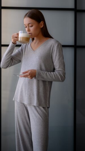sku: Пижама с брюками VIVIENNE | Brand: Aruelle  | Size: XSmall Small Medium Large XLarge XXLarge  | Colors: Серый  | Бренды Aruelle | Домашняя одежда Пижамы | Title: Пижама с брюками VIVIENNE