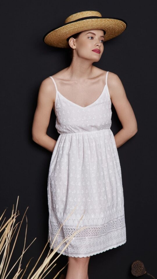 sku: couture 48 | Brand: Fattore  | Size: Small Medium Large  | Colors: Белый  | Бренды Fattore | Пляжная одежда | Title: Платье FATTORE