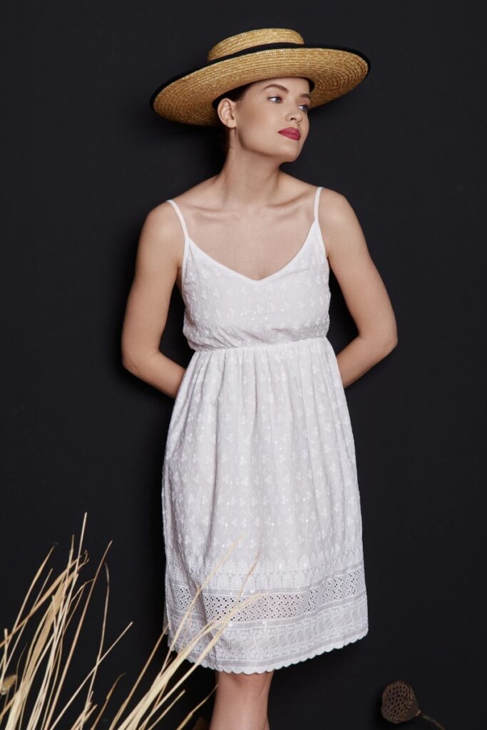 sku: couture 48 | Brand: Fattore  | Size: Small Medium Large  | Colors: Белый  | Бренды Fattore | Пляжная одежда | Title: Платье FATTORE