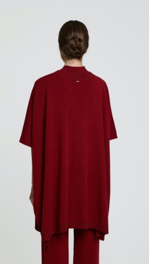 sku: W23-00CH1906 | Brand: Marc Andre  | Size: Onesize  | Colors: Красный  | Бренды Marc&Andre | Кашемир Джемперы | Title: Пончо HIDDEN DIAMOND