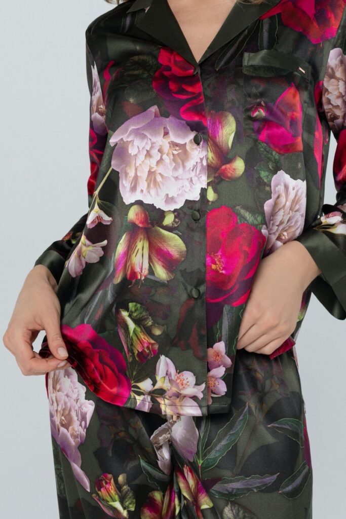 sku: W23-00SS207 | Brand: Marc Andre  | Size: 36 38 40 42 44  | Colors: Оливковый  | Бренды Marc&Andre | Домашняя одежда Рубашки | Title: Рубашка PETAL BEAUTY