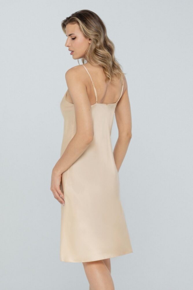 sku: W23-00SS103-L | Brand: Marc Andre  | Size: 36 38 40 42 44 46  | Colors: Бежевый  | Бренды Marc&Andre | Домашняя одежда Сорочки | Title: Сорочка PETAL BEAUTY