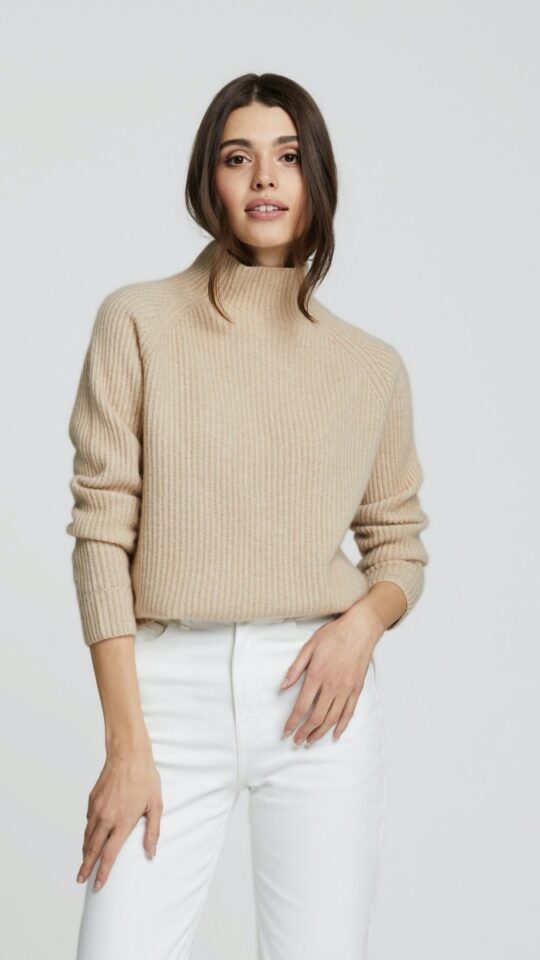 sku: W23-00CH1419 | Brand: Marc Andre  | Size: 36 38 40 42 44  | Colors: Бежевый  | Бренды Marc&Andre | Кашемир Джемперы | Title: Свитер DELIGHTFUL