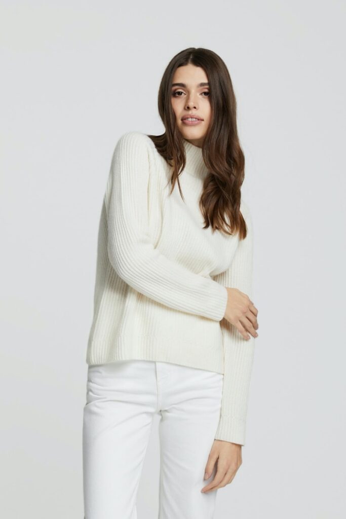 sku: W23-00CH1619 | Brand: Marc Andre  | Size: 36 38 40 42 44  | Colors: Белый  | Бренды Marc&Andre | Кашемир Джемперы | Title: Свитер DELIGHTFUL
