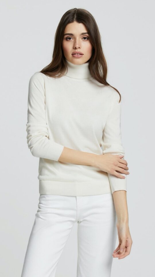 sku: W22-00SC0418 | Brand: Marc Andre  | Size: 36 38 40 42 44  | Colors: Белый  | Бренды Marc&Andre | Кашемир Джемперы | Title: Свитер-водолазка LAVISH SENSE