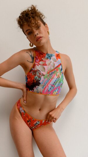 sku: 22019981 | Brand: Roda Soleil  | Size: Small Medium Large  | Colors: Цветной  | Бренды RoDa Soleil | Купальники Раздельные | Title: Топ ГРАФФИТИ