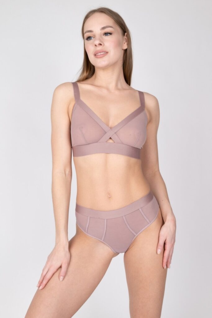 sku: 114074 | Brand: Rose&Petal  | Size: 70 A 70 B 70 C 70 D 75 A 75 B 75 C 75 D 80 A 80 B 80 C 80 D 85 A 85 B 85 C 85 D  | Colors: Золотистый Загар Серо-зеленый Серо-коричневый Черный  | Бренды Rose&Petal | Бюстгальтер Нижнее белье Бралетт | Бюстгальтер Нижнее белье Мягкая чашка | Title: Бюстгальтер TULLE GRAPHIQUE