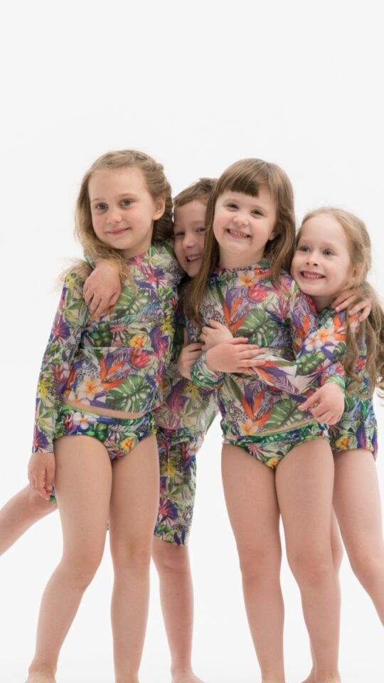 sku: 23002138 | Brand: RoDaSoleil  | Size: 104 110 116 122 128 134 140 146  | Colors: Цветной  | Бренды RoDaSoleil | Детские купальники | Title: Трусы детские ГЕПАРДЫ