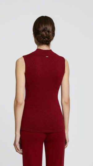 sku: W23-00CH1905 | Brand: Marc Andre  | Size: 36 38 40 42 44  | Colors: Красный  | Бренды Marc&Andre | Кашемир Джемперы | Title: Водолазка без рукавов HIDDEN DIAMOND